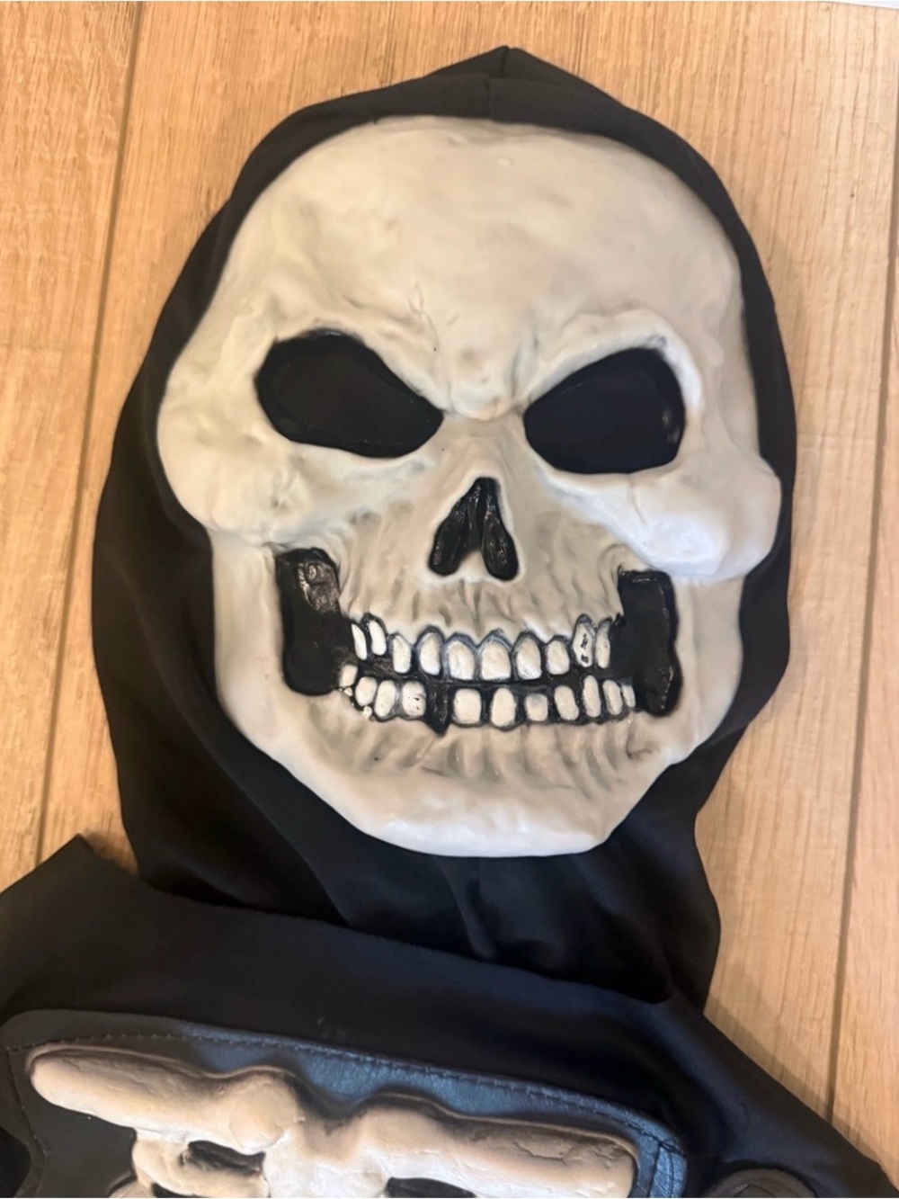 π Spirit Halloween Kids 3D Skeleton Costume Small Raised Bones - Picture 4 of 4